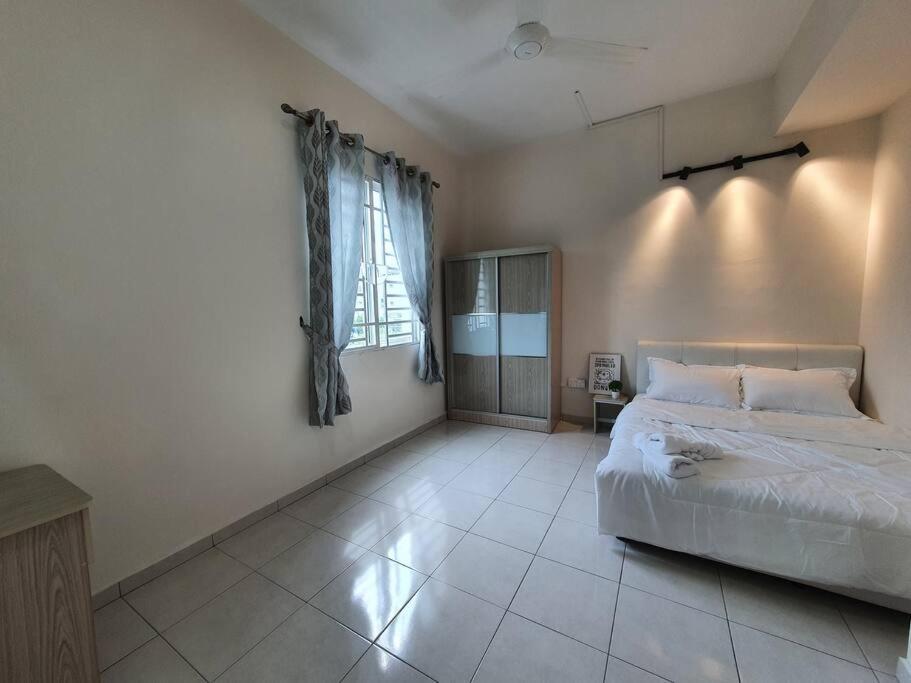 3Storey House 13Pax Family Suite Bayan Lepas Bagian luar foto