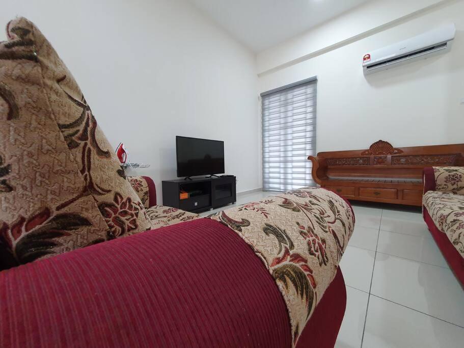 3Storey House 13Pax Family Suite Bayan Lepas Bagian luar foto