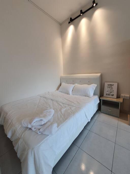 3Storey House 13Pax Family Suite Bayan Lepas Bagian luar foto