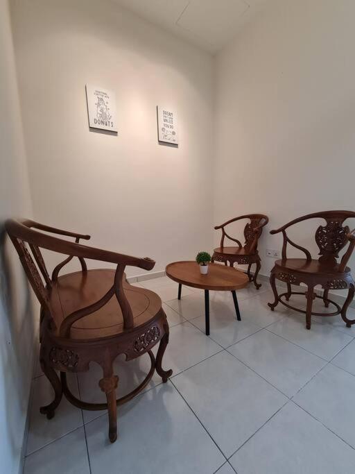3Storey House 13Pax Family Suite Bayan Lepas Bagian luar foto